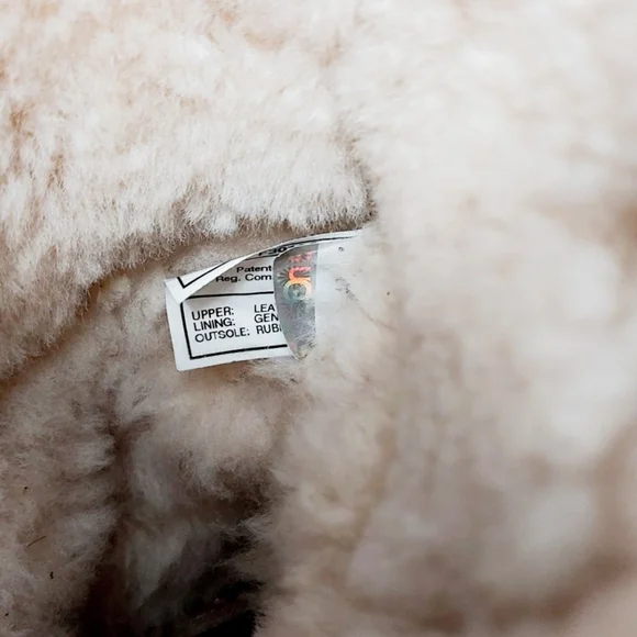 ▪︎▪︎SOLD▪︎▪︎UGG Kensington Womens Water Resistant Biker Moto Black Sheepskin - Picture 8 of 11